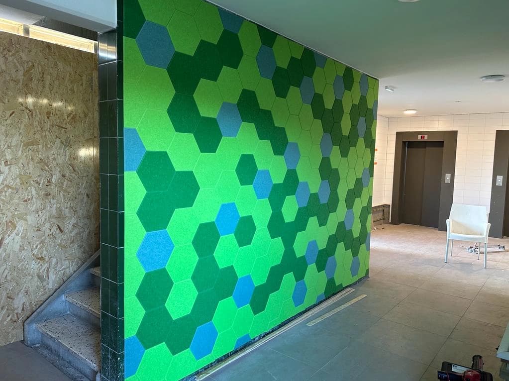 Hexagons in gang van renovatie project
