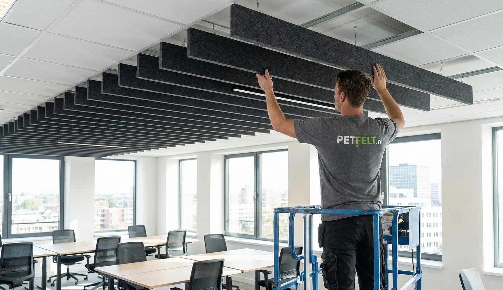 PETfelt akoestische plafondpanelen in kantoorpand